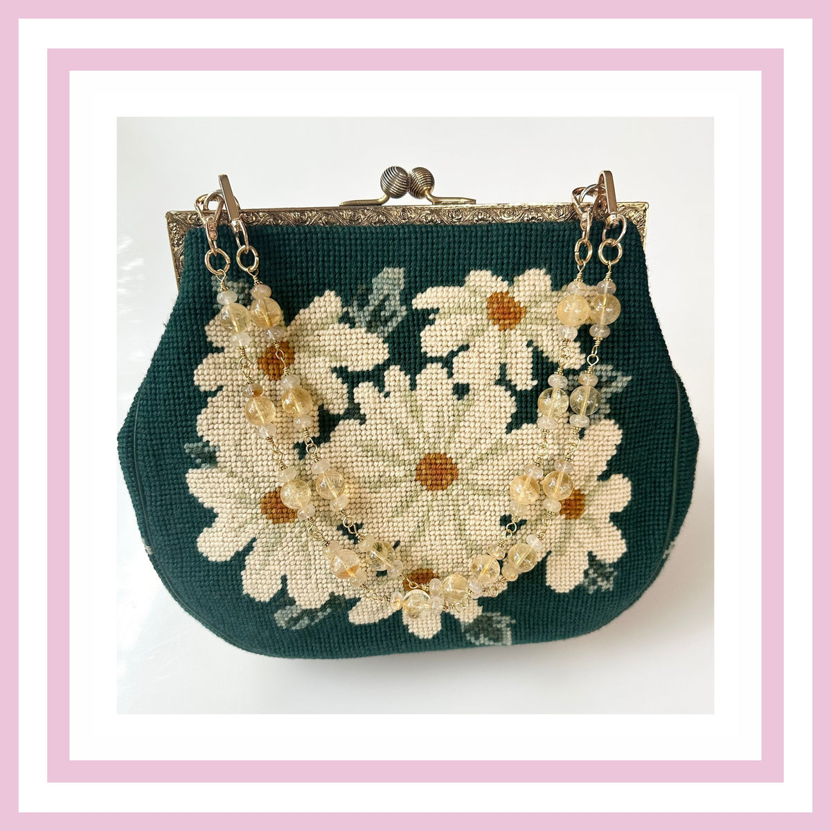 N247 - Blue Daisy