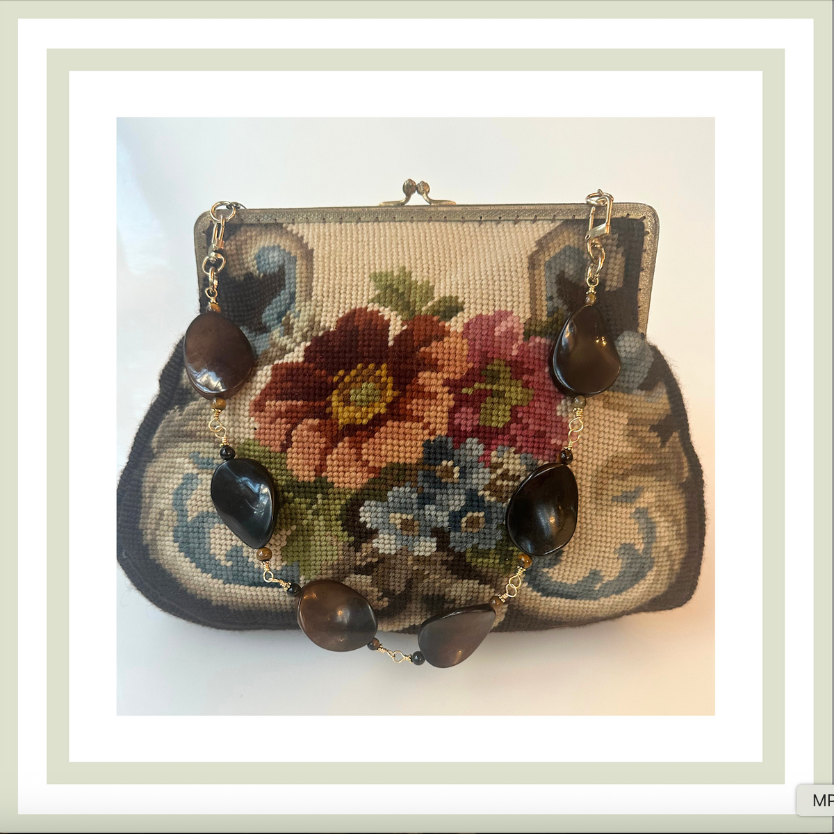 N308 - Laurels & Fleurs