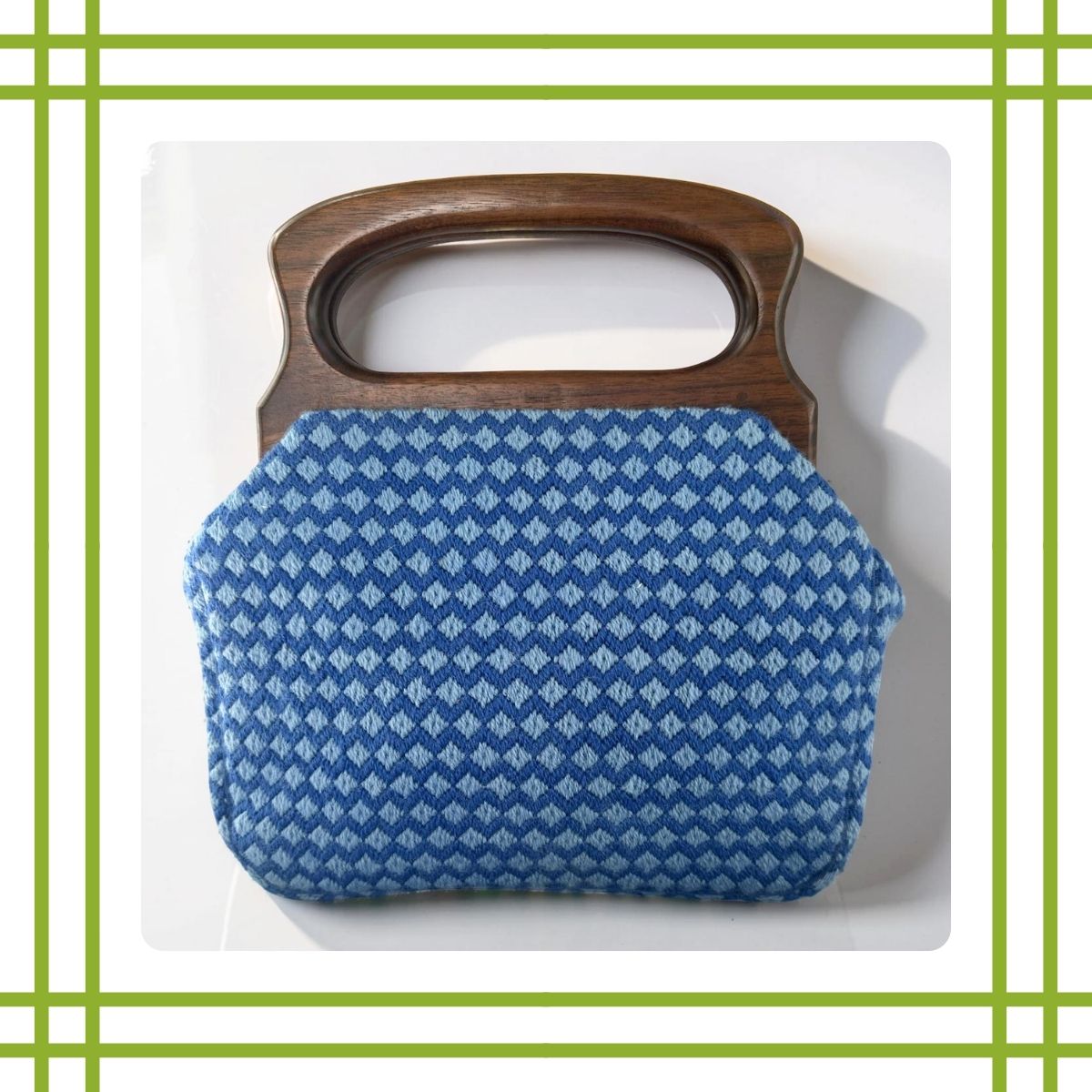 B137 - Blue Barqello